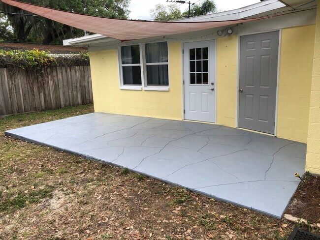 Building Photo - 2275 Hawthorne St