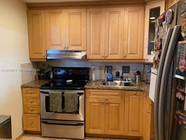 Building Photo - 100 Edgewater Dr