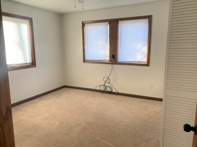 Building Photo - 1711 E Ave NE