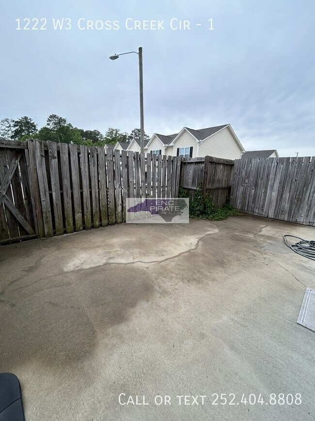 Building Photo - 1222-12W3 Cross Creek Cir