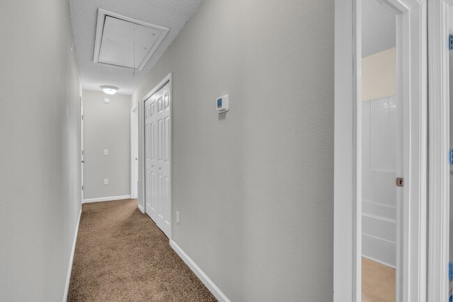 Building Photo - 765 Canyon Oak Loop