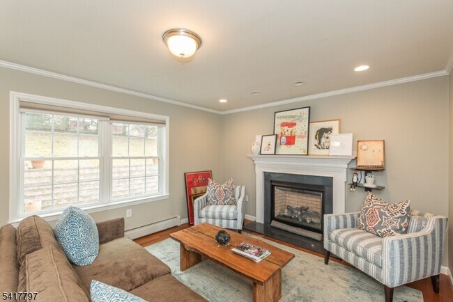 Building Photo - 78 Western Ave