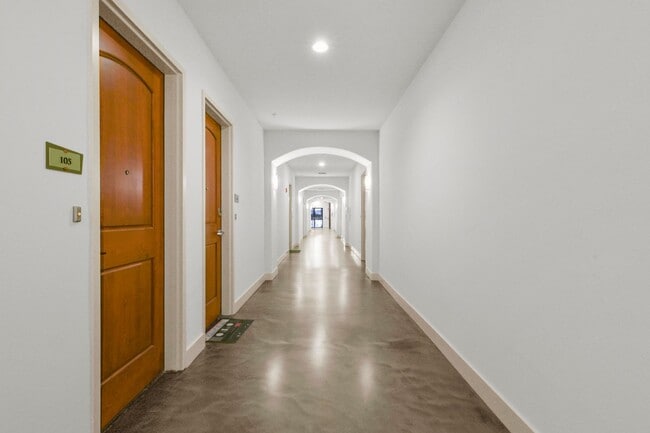 Building Photo - Modern Industrial Loft in the Heart of EADO!