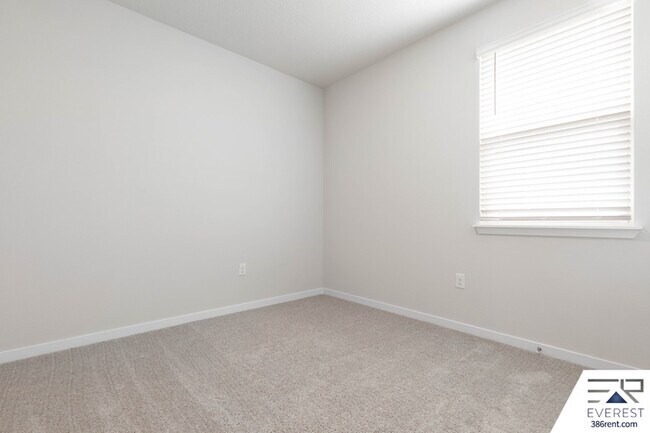 Building Photo - 221 Montgomery Ct