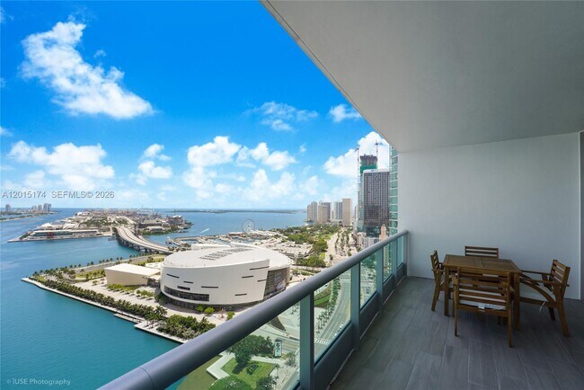Building Photo - 900 Biscayne Blvd