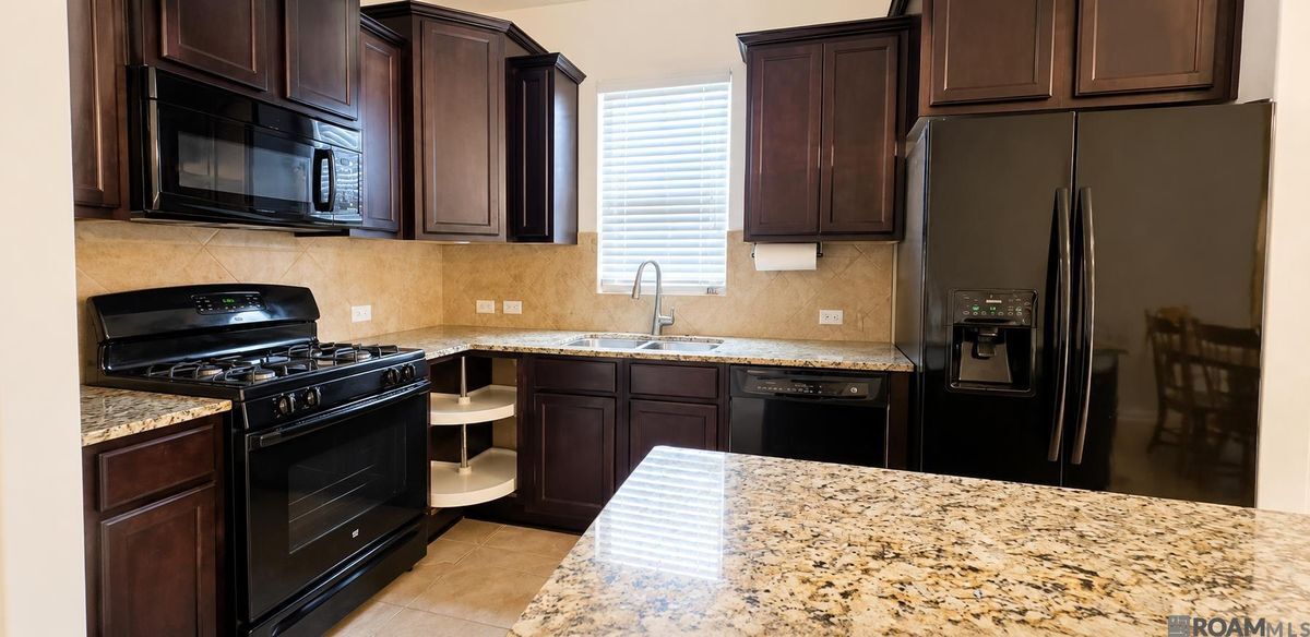 Building Photo - 1446 Granby Dr