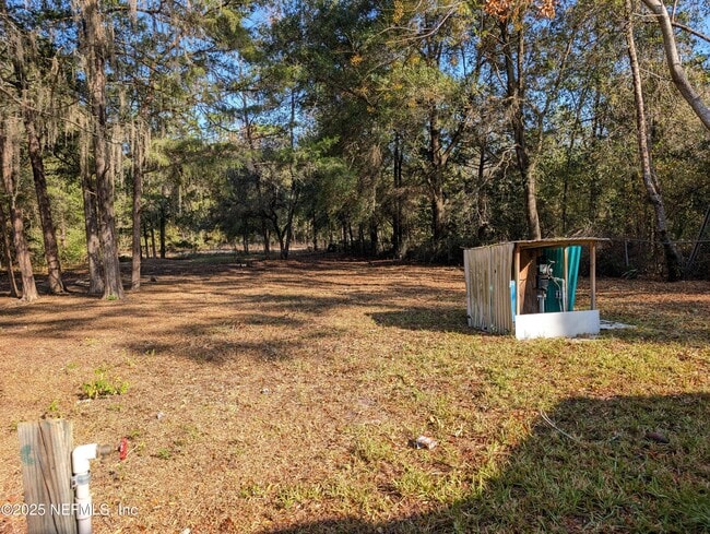 Building Photo - 220 2nd Way