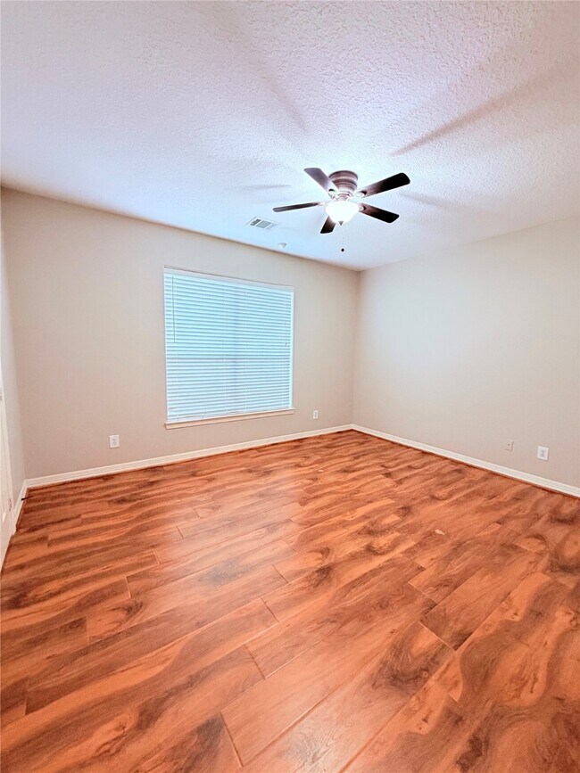 Building Photo - 19206 Plantain Dr