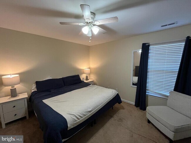 Building Photo - 16197 Thomas Rd