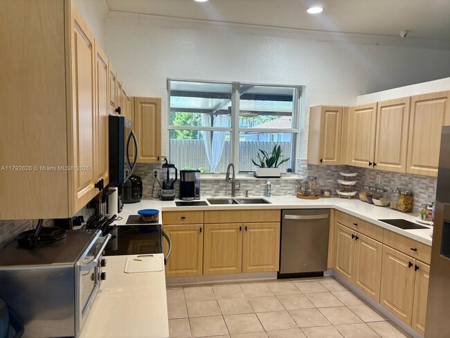 Building Photo - 14342 SW 159th Ct