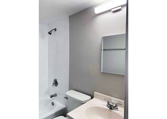 Building Photo - 3207 Jefferson Ave