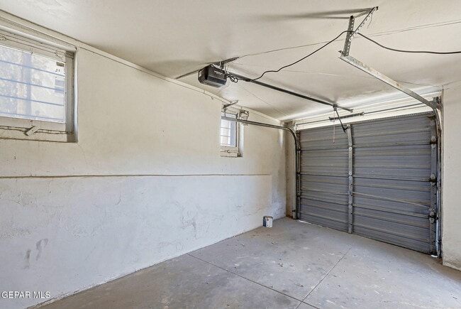 Building Photo - 1546 Upson Dr