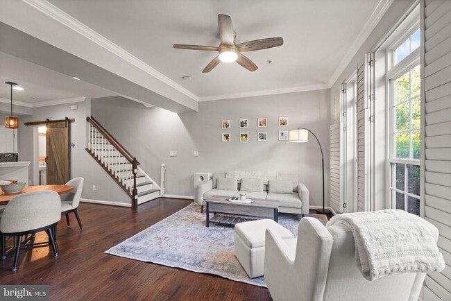 Building Photo - 43846 Artsmith Terrace