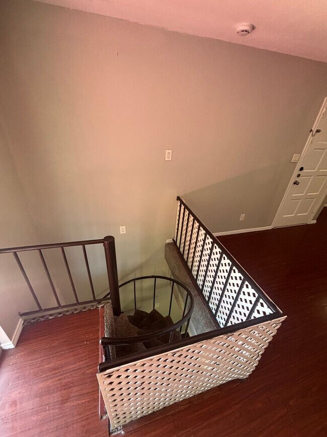 Building Photo - Experience the ultimate comfort of living ...