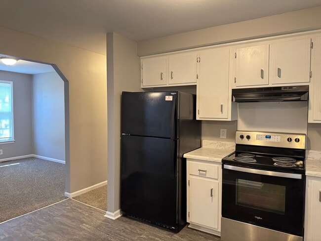 Building Photo - Great Location! 2 bed 1 bath off 101st!