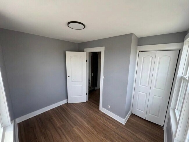 Building Photo - 1317 S 51st Ave