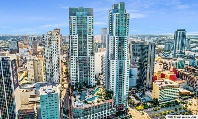 Primary Photo - 244 Biscayne Blvd