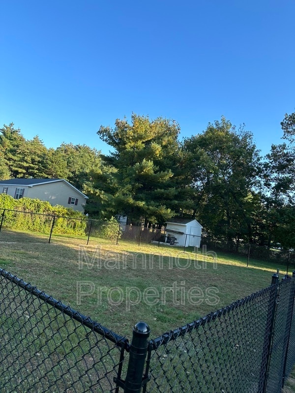 Building Photo - 667 Corning Rd