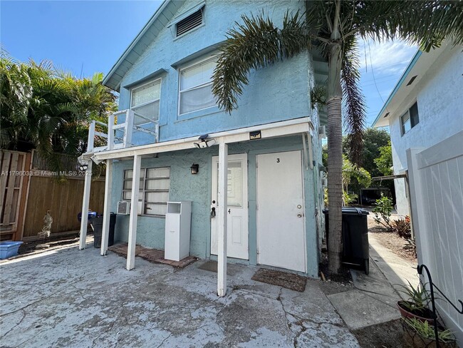 Building Photo - 225 N K St