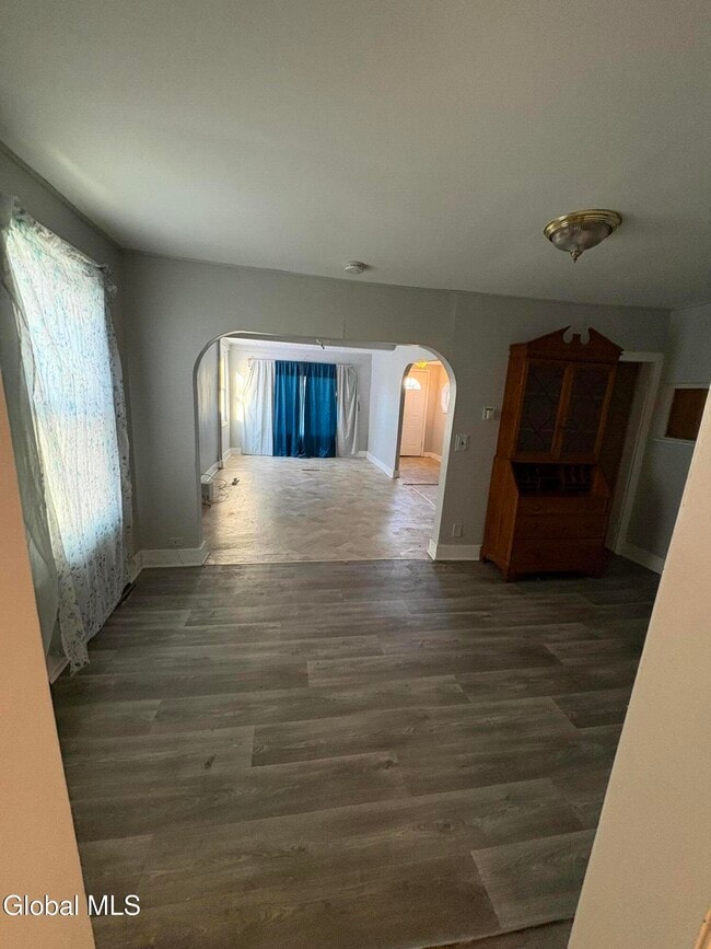 Building Photo - 246 Duane Ave