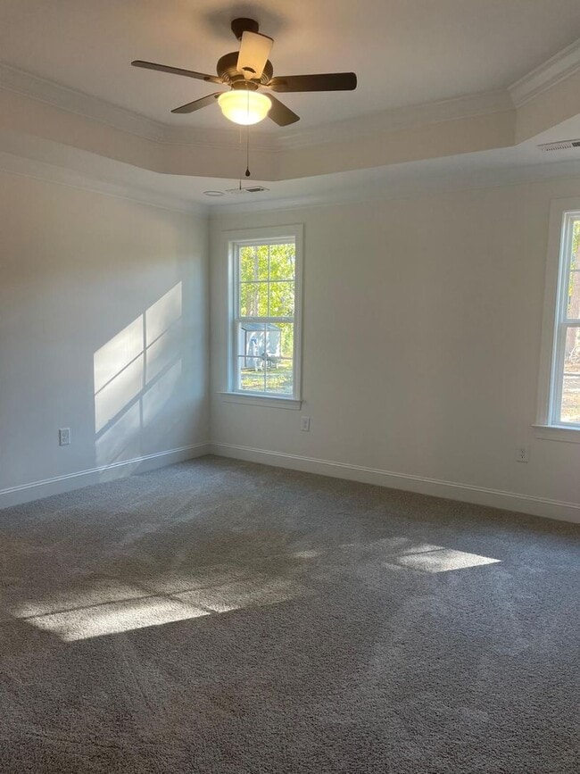 Building Photo - 205 Martingale Dr