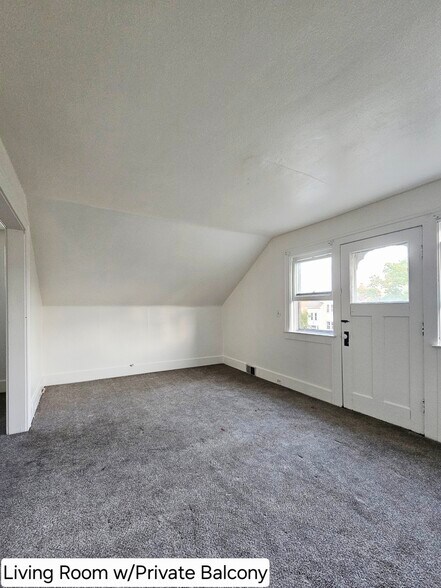 Building Photo - 148 Nassau Ave