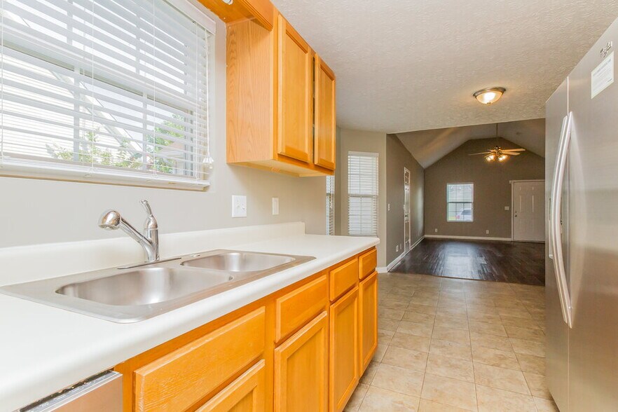 Building Photo - 2612 Apostle Ln