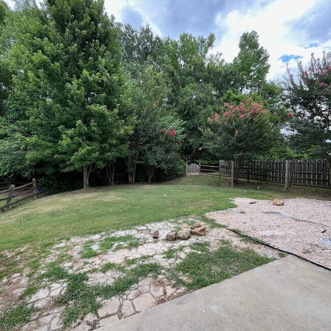 Building Photo - 15315 Edgewater Forest Ln