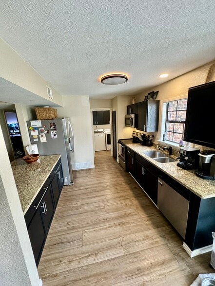 Shared Kitchen - 6824 Fryer St