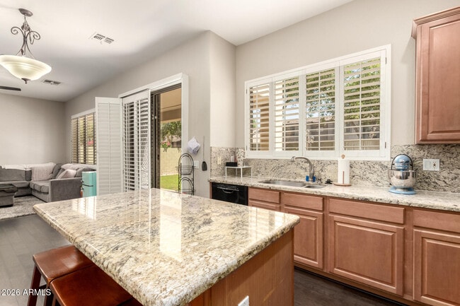 Building Photo - 2043 W Periwinkle Way