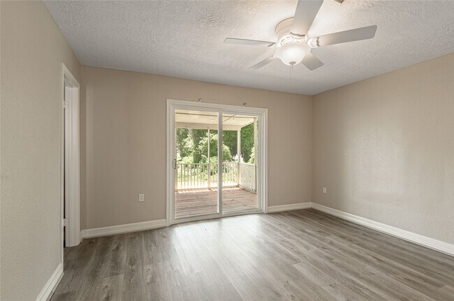 Building Photo - 280 Crestmont St