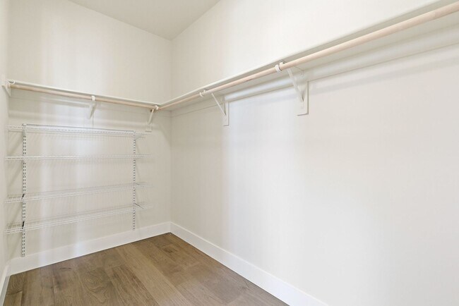 Building Photo - Gorgeous & Modern Los Altos Condo