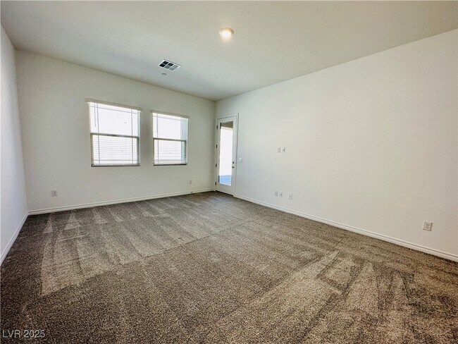 Building Photo - 981 Woodburn Ln