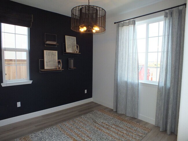 Building Photo - Folsom Russell Ranch 4/3 new home