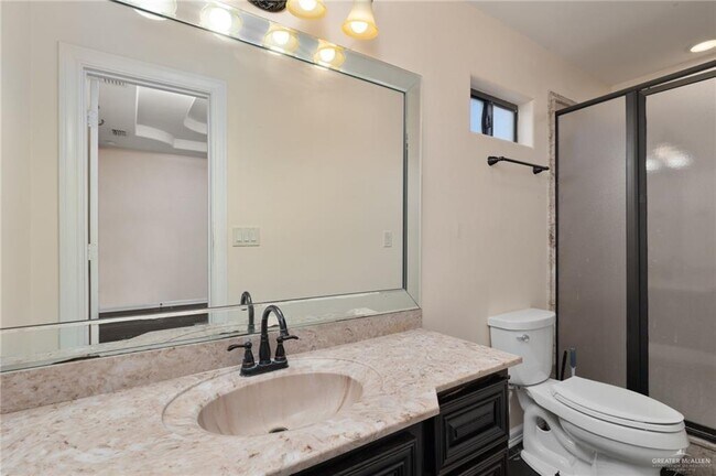 Building Photo - 682 Alto Bonito St
