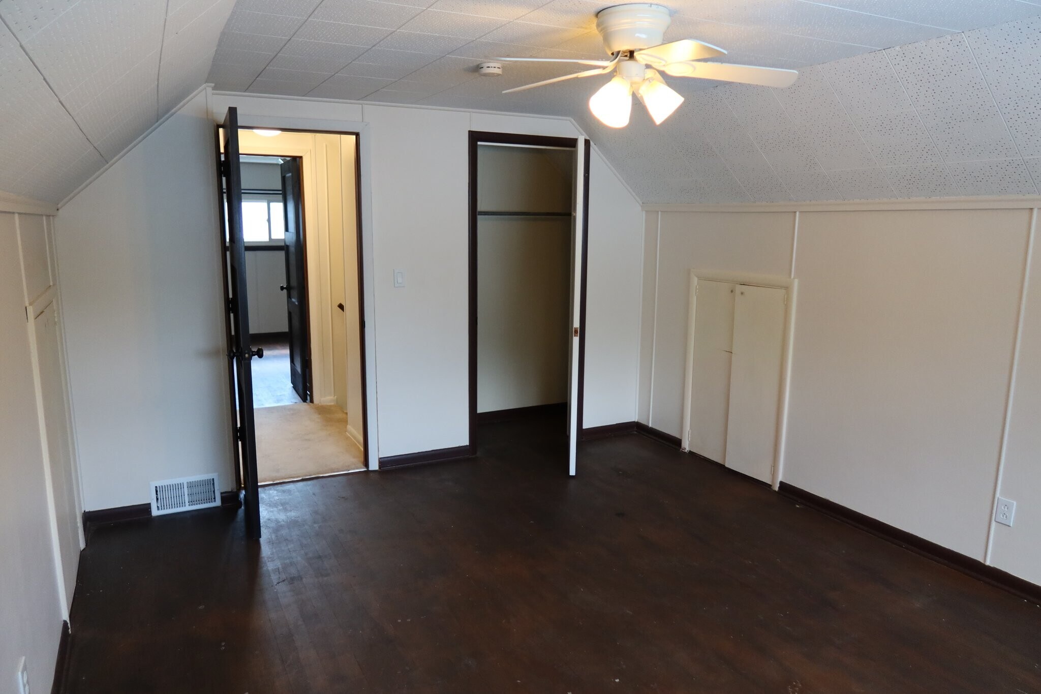 Building Photo - 1637 Hanover St