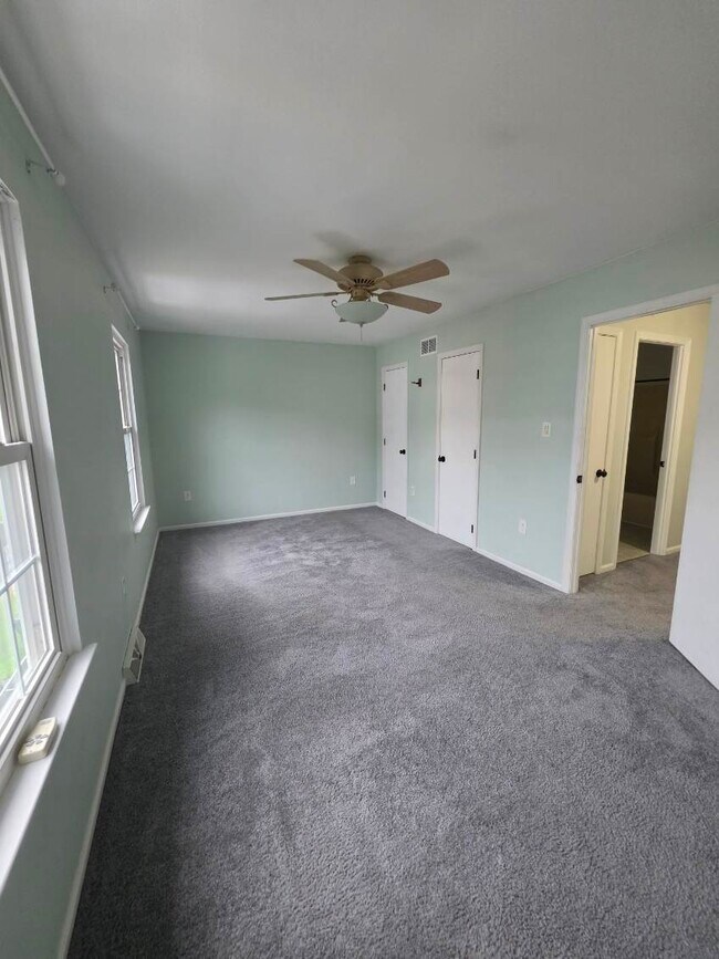 Building Photo - 103 Edward Lee Ct