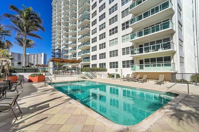 Building Photo - 3550 Galt Ocean Dr