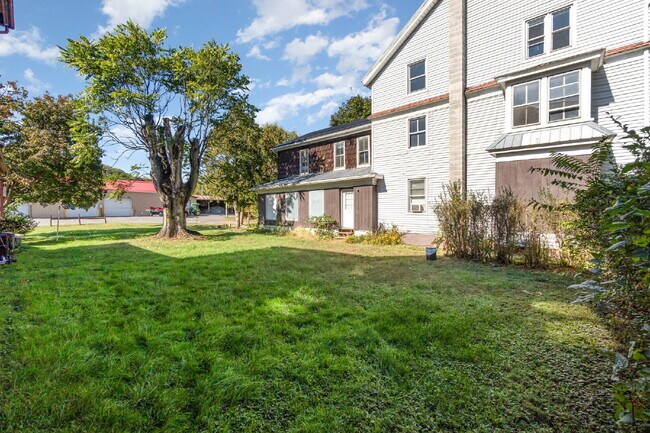 Building Photo - 149 N 2nd St