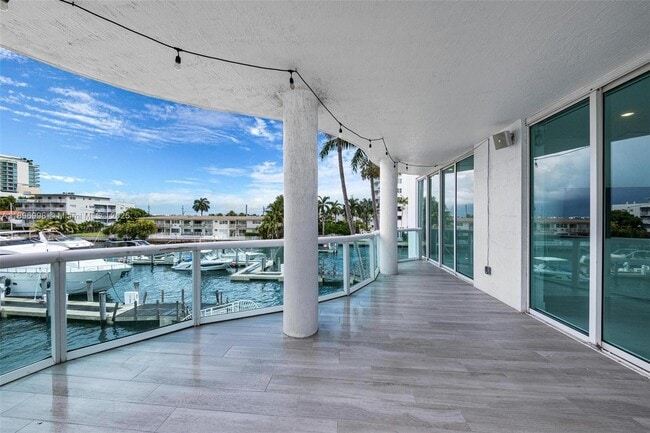 Building Photo - 7918 Harbor Island Dr