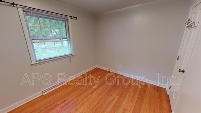 Building Photo - 2173 New Castle Dr