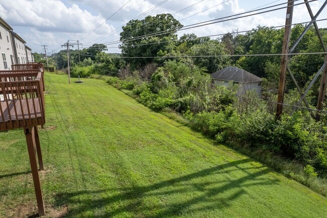 Building Photo - 601-603 Glenstone Dr.