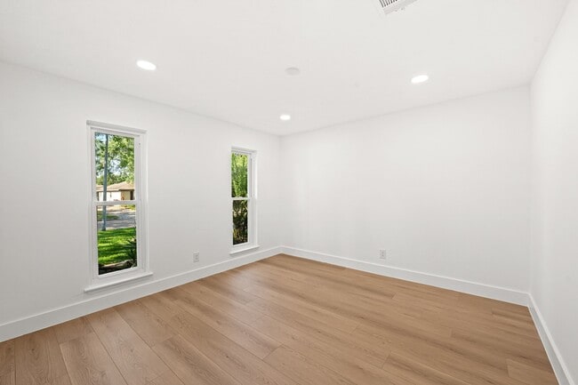 Building Photo - 7631 Westwind Ln