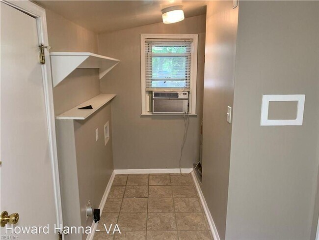 Building Photo - 2 br, 2 bath House - 4908 Lookout Road