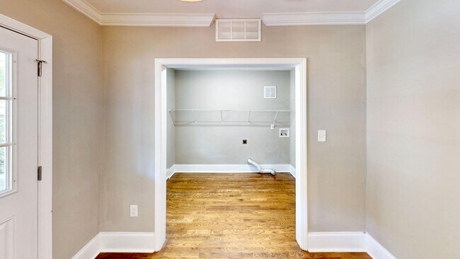 Building Photo - 2131 Kirkwood Ave