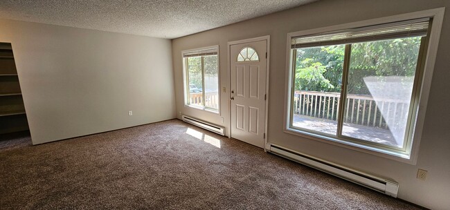 Building Photo - North Kitsap Home