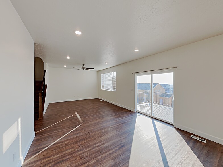 Building Photo - 1175 Wagon Way