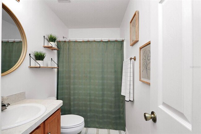 Building Photo - 10648 SW 38th Ave