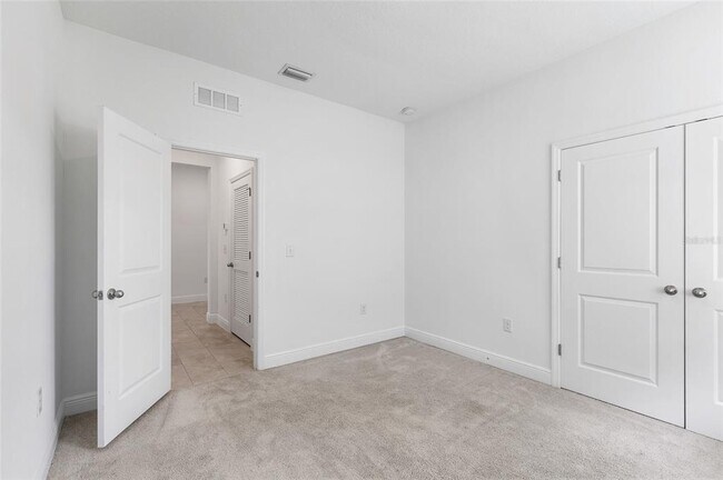 Building Photo - 33034 Sand Creek Dr