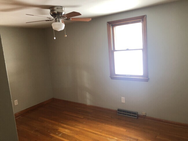 Building Photo - 27489 US-62
